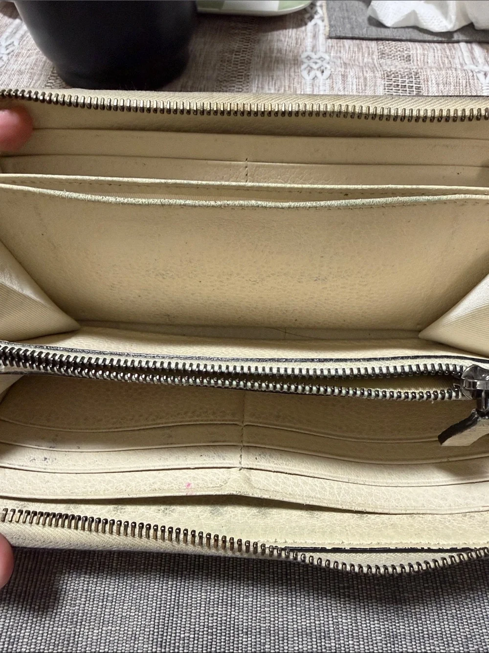 AUTHENTIC Valentino Garavani Cream Pebbled Leather Zip Wallet with Stud Accents
